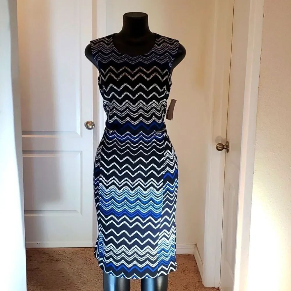 BRAND NEW ENFOCUS STUDIO MULTICOLOR SLEEVELESS DRESS